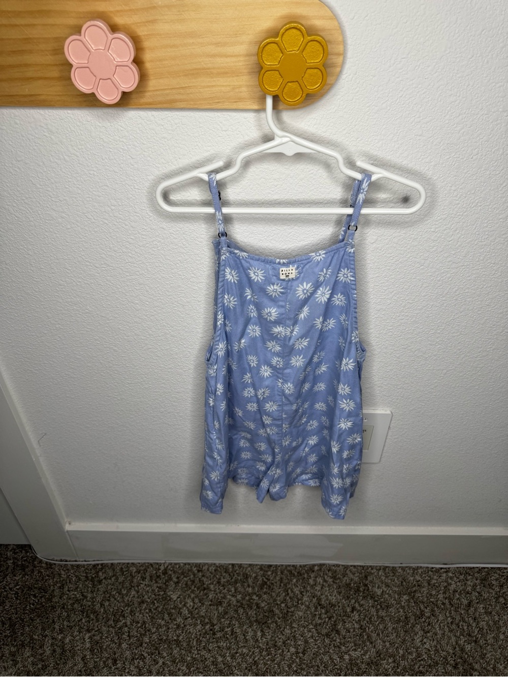 Button-Front Daisy Print romper - Picture 3 of 3